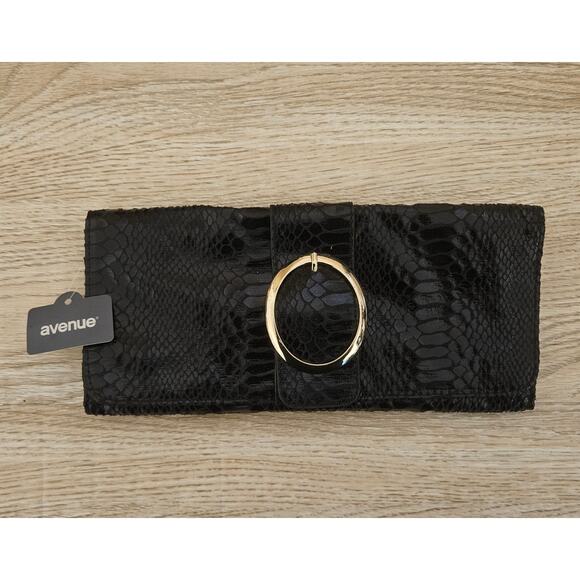 NEW Avenue Black Faux Crocodile Textured Clutch With Gold Oval Clasp Purse - Picture 1 of 7